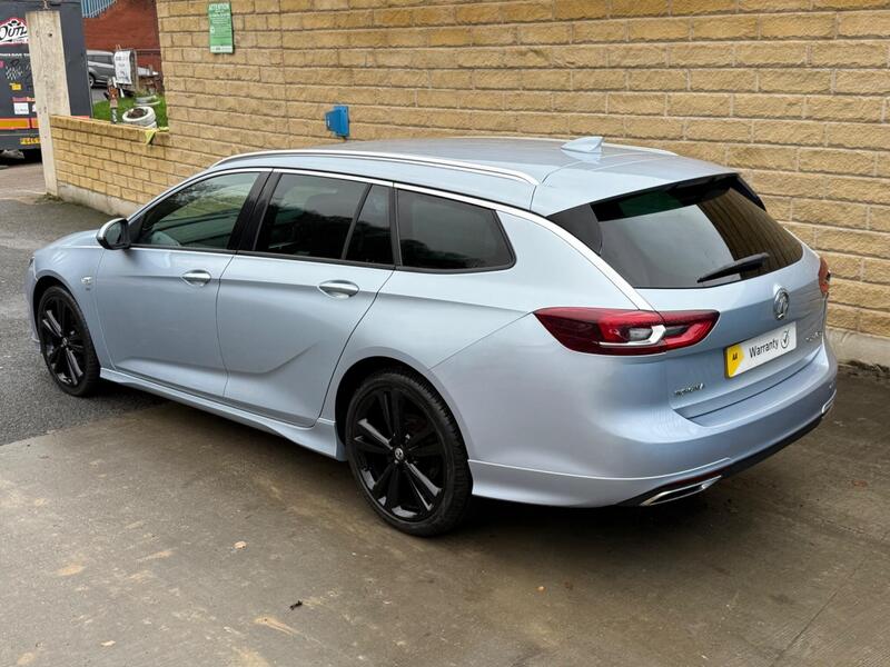 Vauxhall Insignia view 3