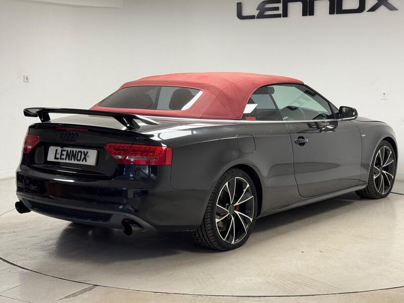 Audi A5 Cabriolet view 6