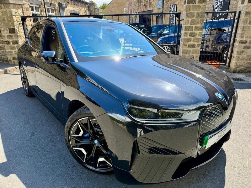 BMW Ix view 4