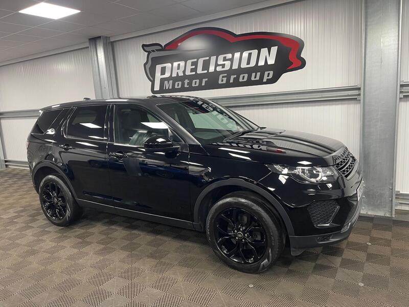 Land Rover Discovery Sport view 5