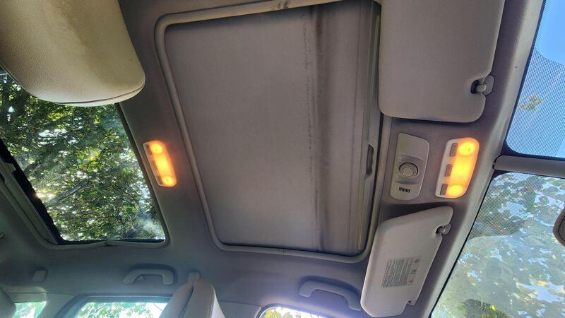 2010 Renault Scenic — photo 39
