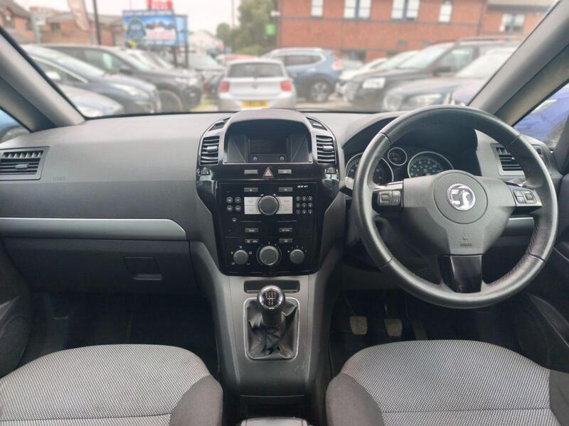 Vauxhall Zafira view 6