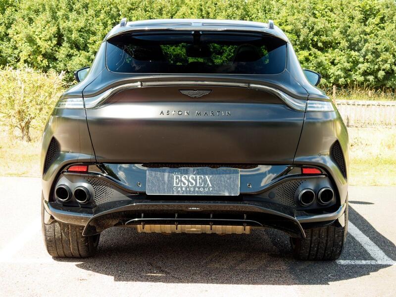 Aston Martin DBX view 10