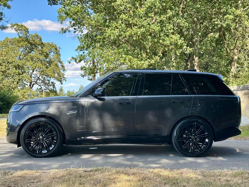 Land Rover Range Rover view 4