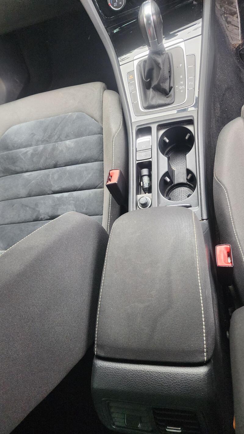 2014 Volkswagen Golf — photo 34