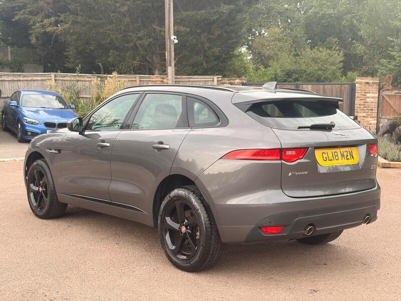 Jaguar F-Pace view 6