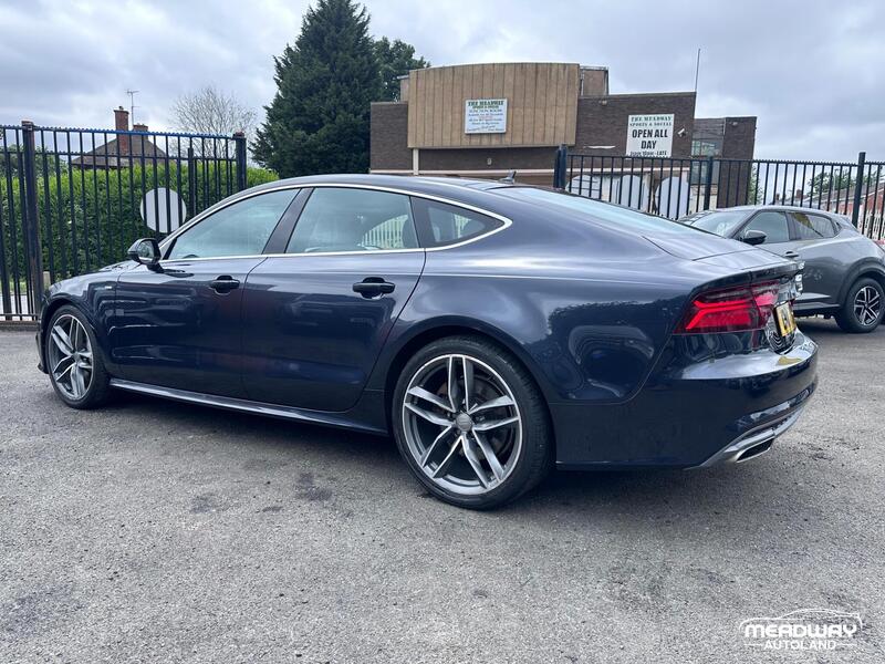 Audi A7 view 5