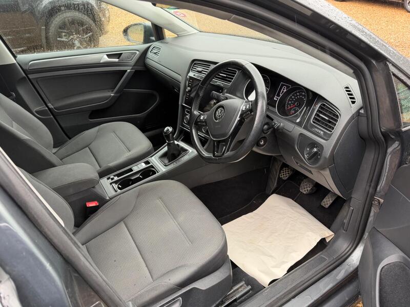 Volkswagen Golf view 7