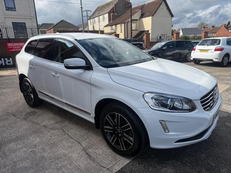 Volvo XC60 view 2