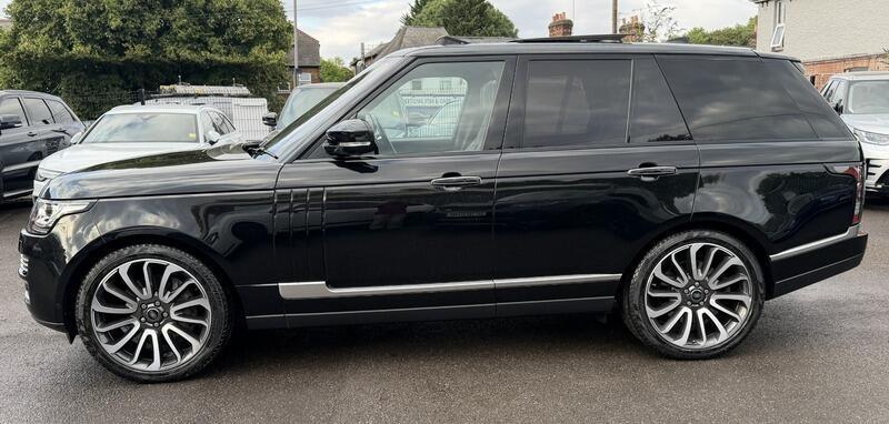 Land Rover Range Rover view 2
