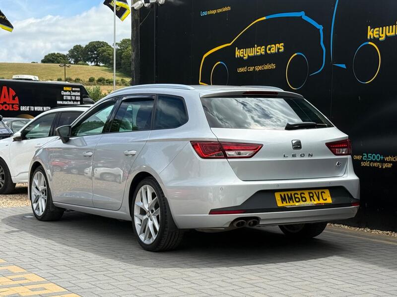 SEAT Leon view 3