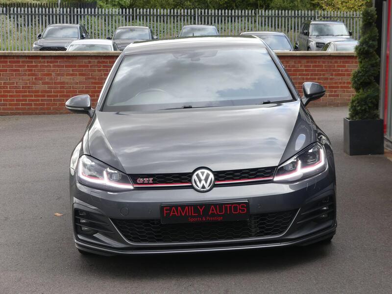 Volkswagen Golf view 4