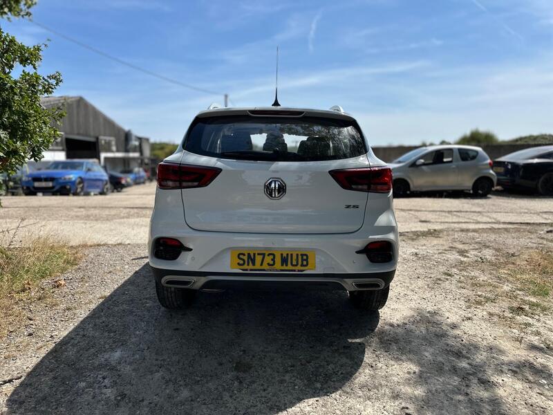 2024 MG MG ZS — photo 4