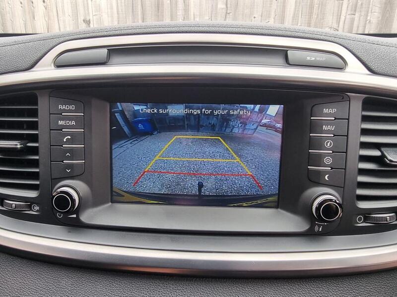 Kia Sorento view 7
