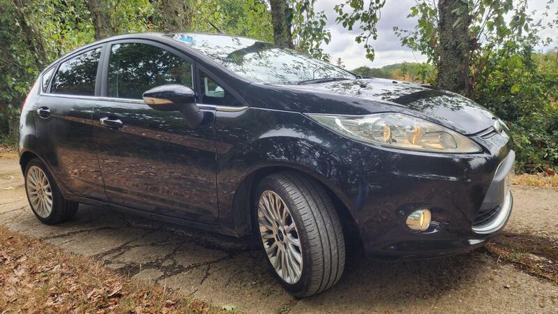 2012 Ford Fiesta — photo 13