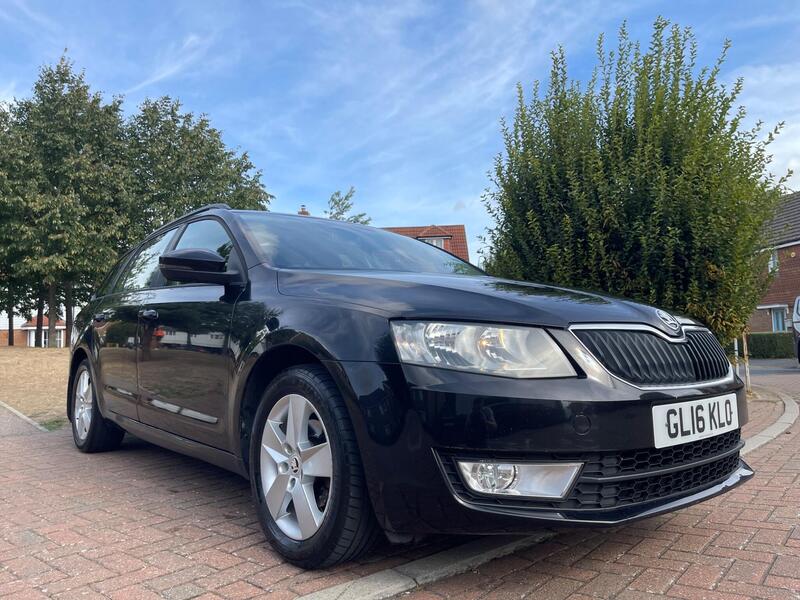 Skoda Octavia — photo 1