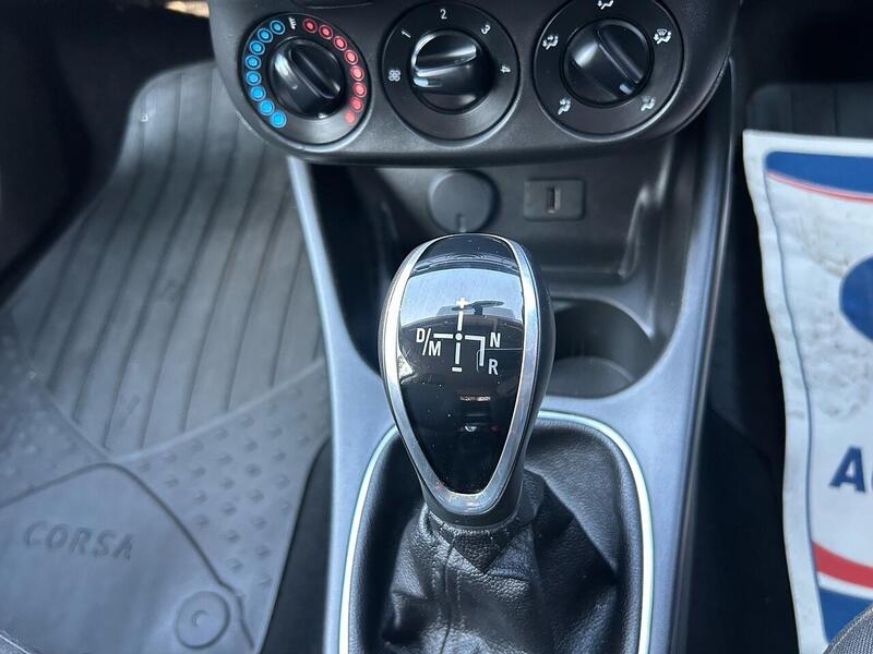 Vauxhall Corsa view 4