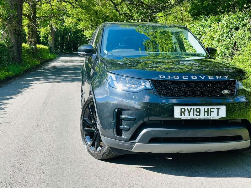Land Rover Discovery view 2