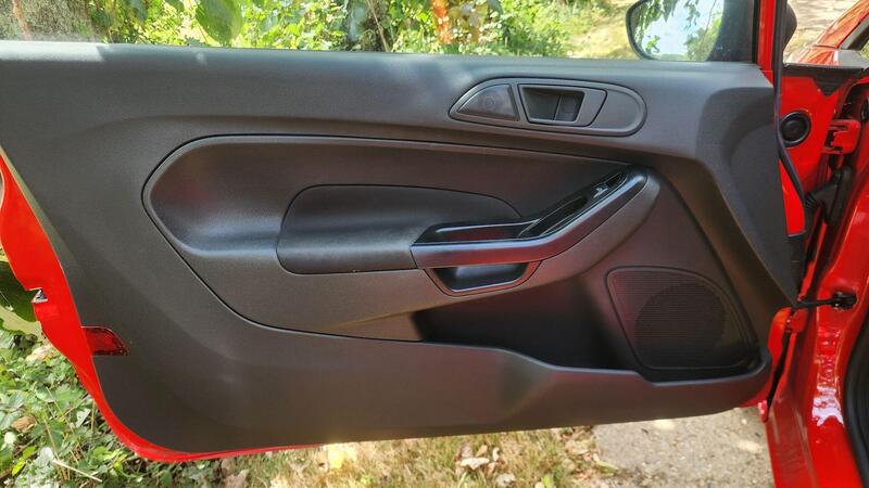 2014 Ford Fiesta — photo 36