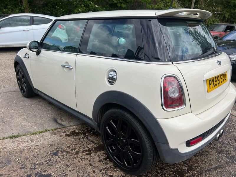 Mini Cooper view 6