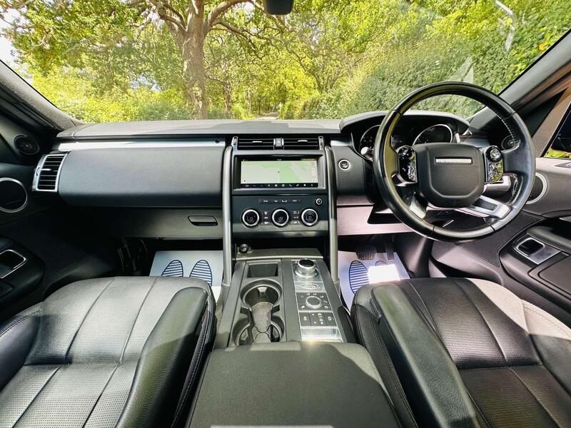 Land Rover Discovery view 6