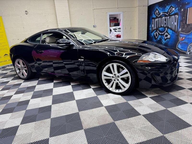 Jaguar XK view 10