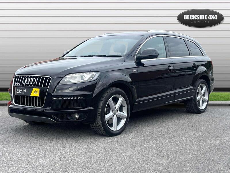 Audi Q7 view 4