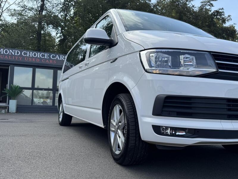 Volkswagen Caravelle view 6