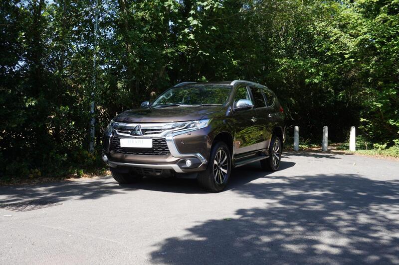 Mitsubishi Shogun Sport view 2