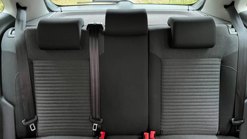 2013 Volkswagen Polo — photo 31