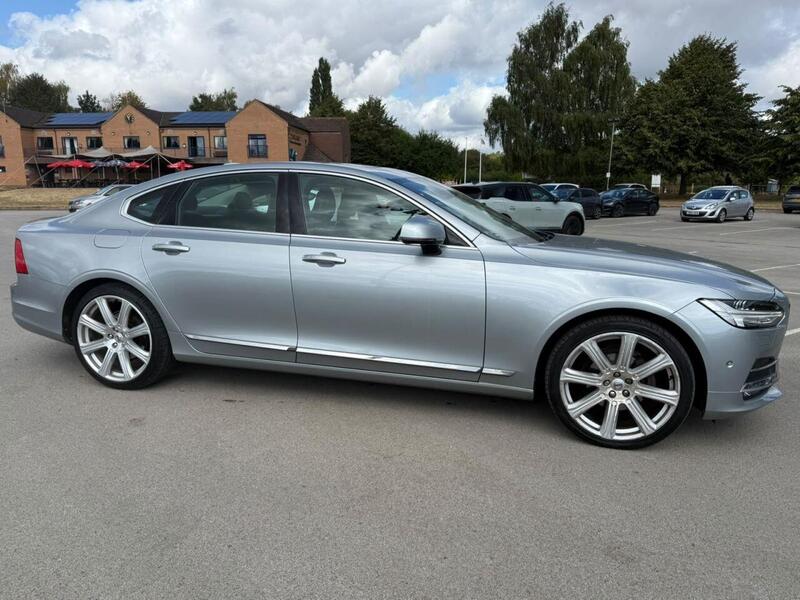 Volvo S90 view 4