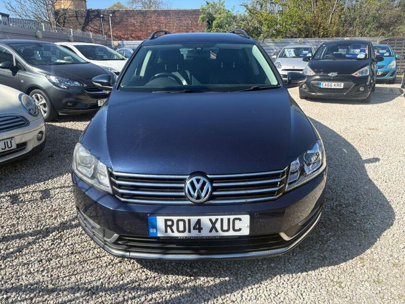 Volkswagen Passat view 2