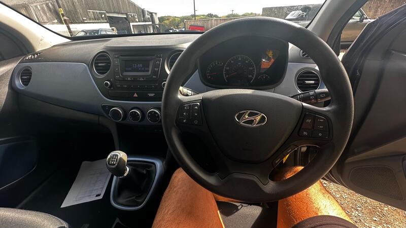 2015 Hyundai i10 — photo 10