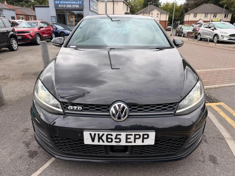 Volkswagen Golf view 2