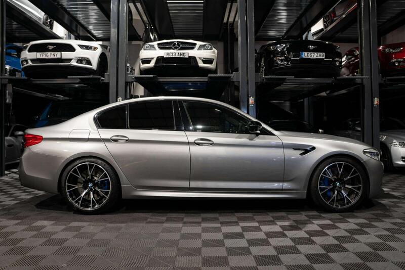 BMW M5 view 7