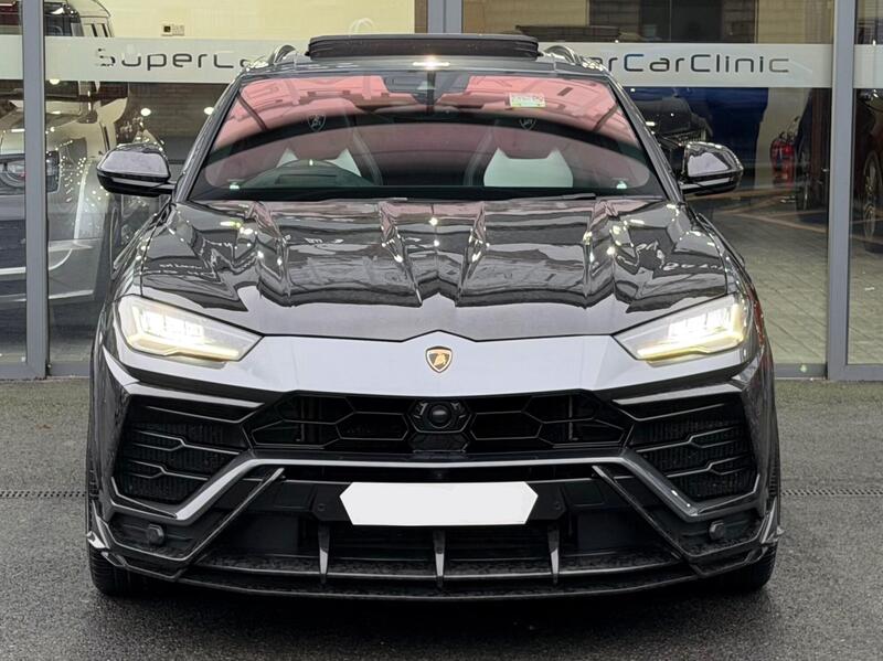 Lamborghini Urus view 5