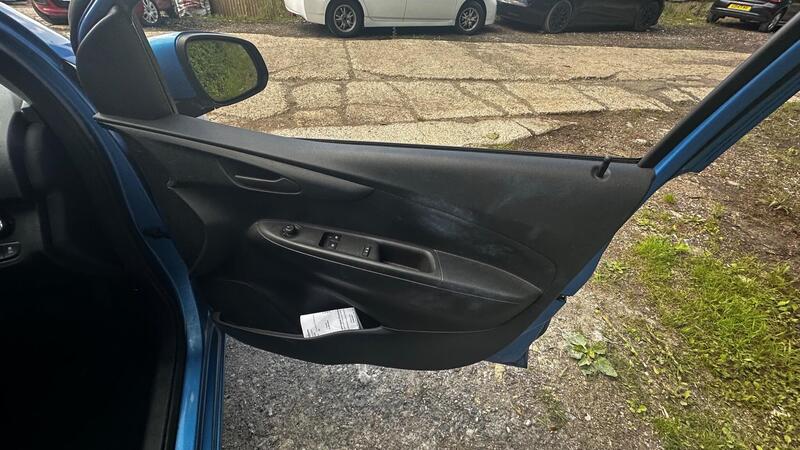 2016 Vauxhall Viva — photo 12