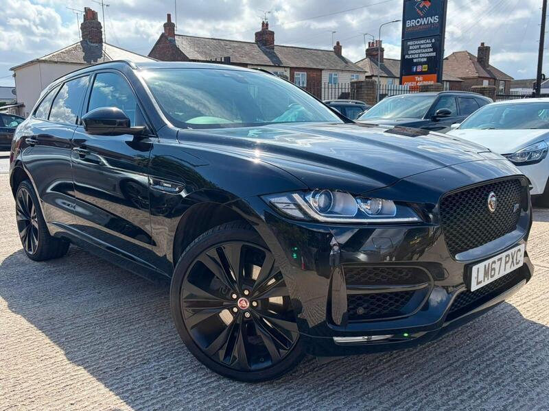 Jaguar F-Pace main image