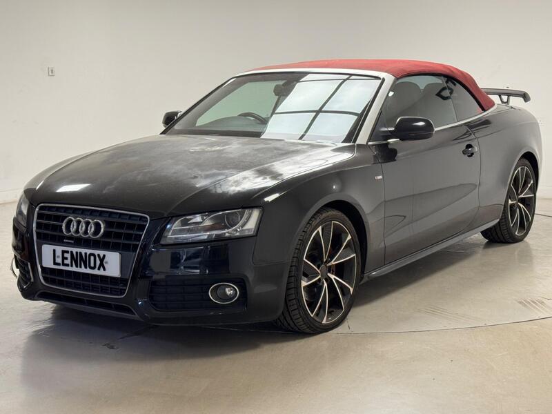 Audi A5 Cabriolet view 3