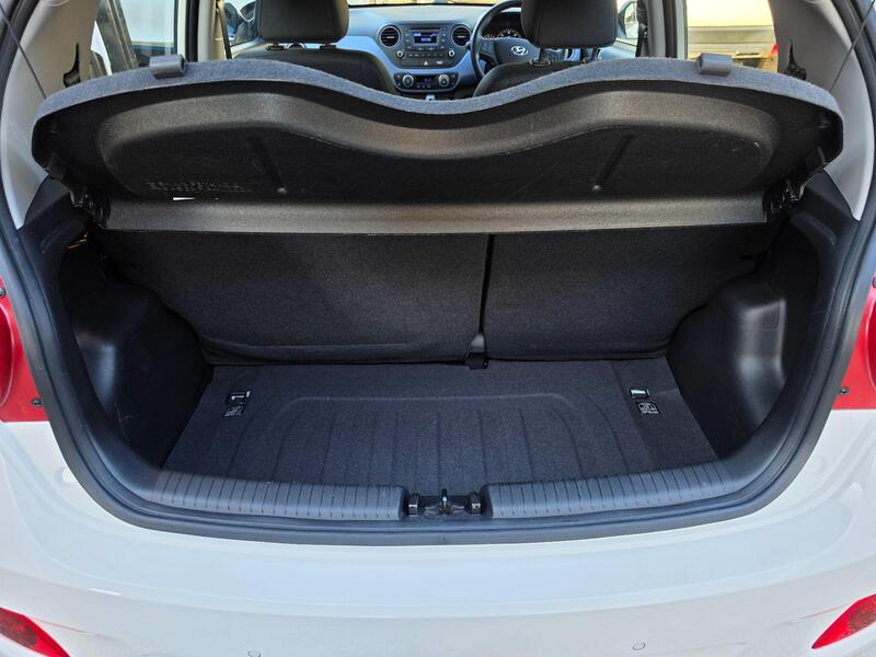 Hyundai i10 1.2 Premium SE Auto Euro 6 5dr thumbnail 39