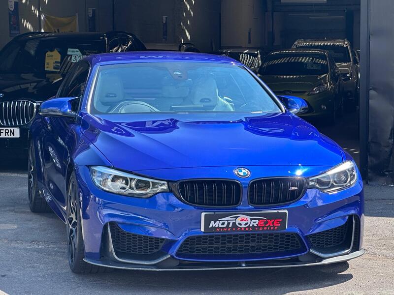BMW M4 view 6