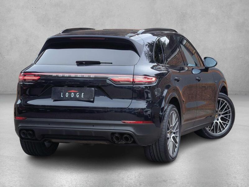 Porsche Cayenne view 7