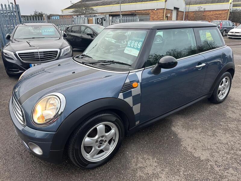 Mini Hatch view 6
