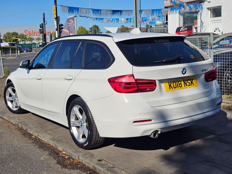 BMW 3 Series view 6