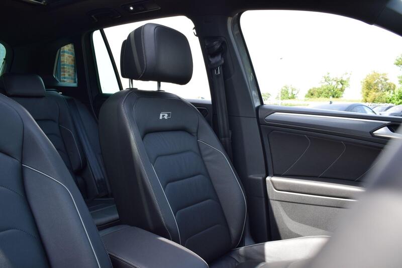 Volkswagen Tiguan view 5