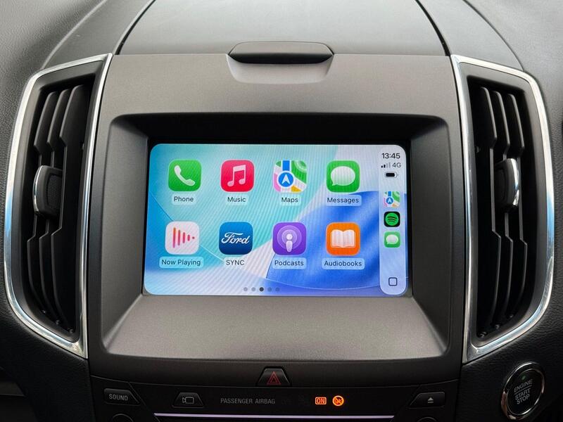 Ford Edge view 4