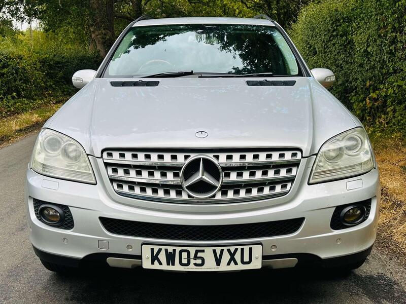 Mercedes-Benz M Class view 3