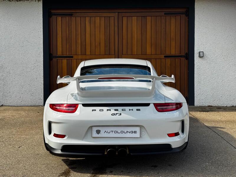 Porsche 911 view 6