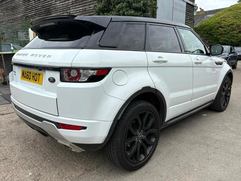 Land Rover Range Rover Evoque view 3