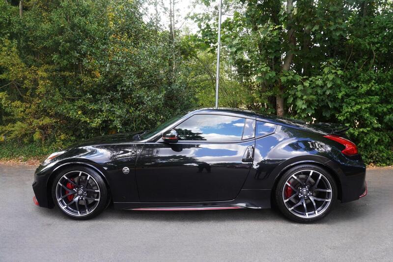 Nissan 370 Z view 3